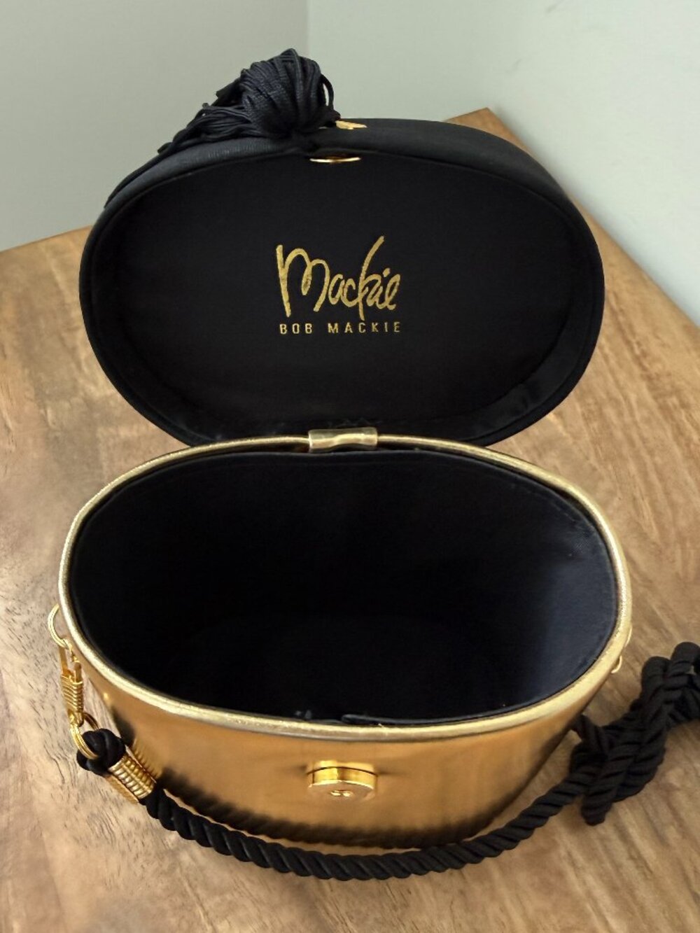 Vintage BOB MACKIE Gold Hard Shell Oval Box Bag Black Fabric Star Tassel - Picture 4 of 5